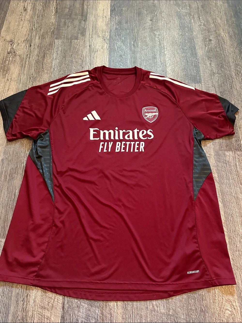 adidas Arsenal Men's Maroon Training Jersey - Gyokeres